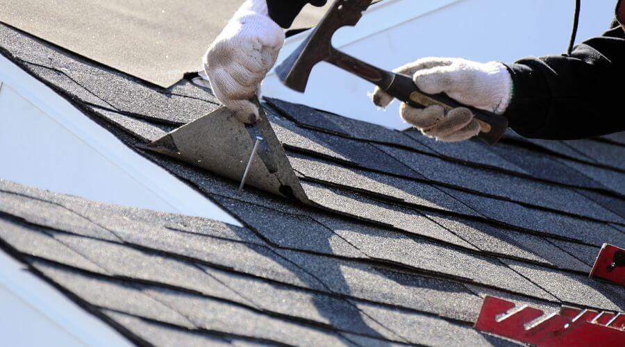 Professional residential roofers in Eldora, IA